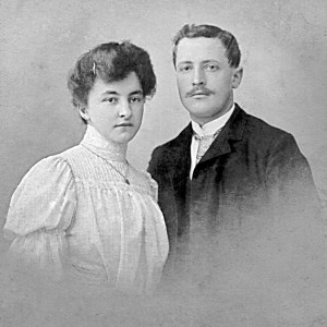 Black & white photographic portrait from the early 19th century (photographer unknown).